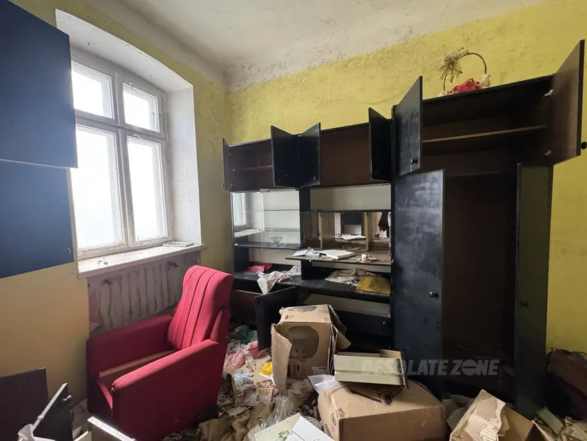 Dwór w drozdach - zdjęcie 1/4