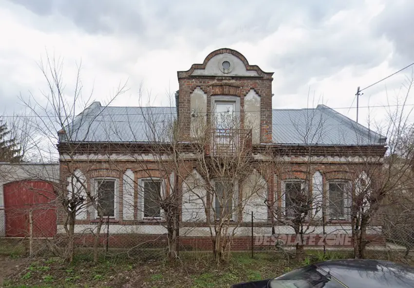 Opuszczony dom/dworek - zdjęcie 1/1