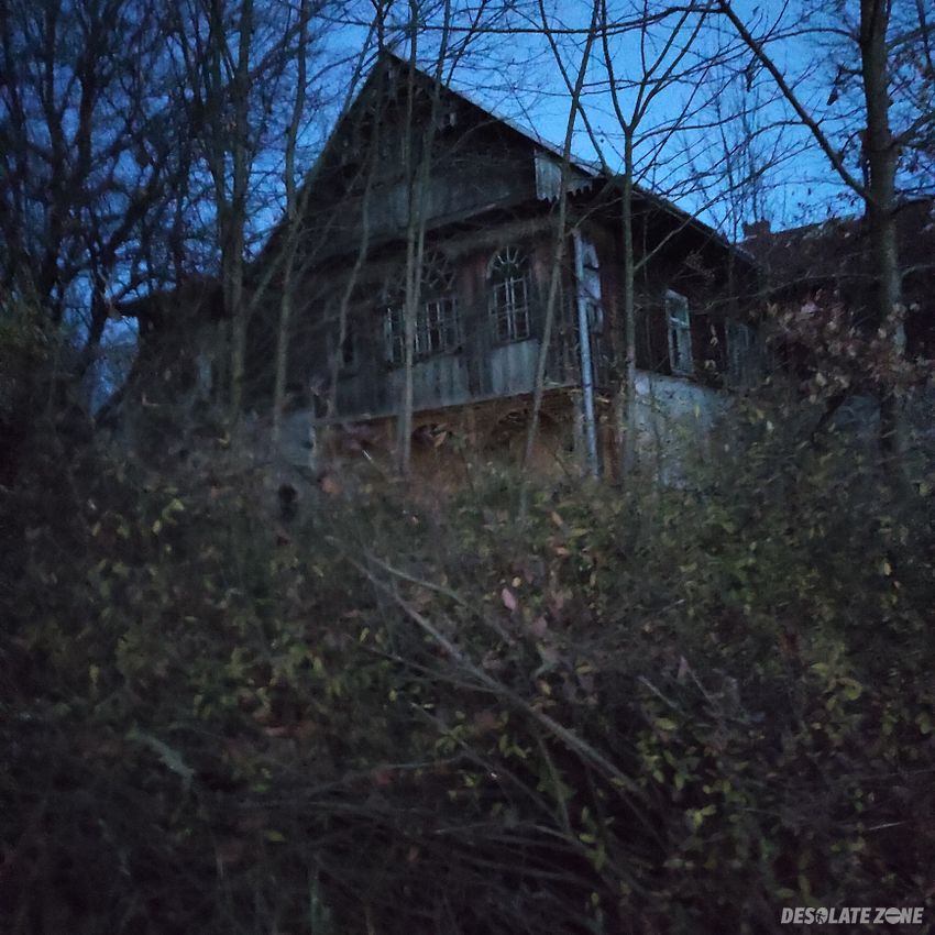 Dworek wallachów, niebylec