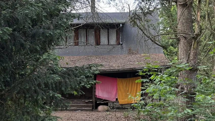Drewniany dom - zdjęcie 1/3