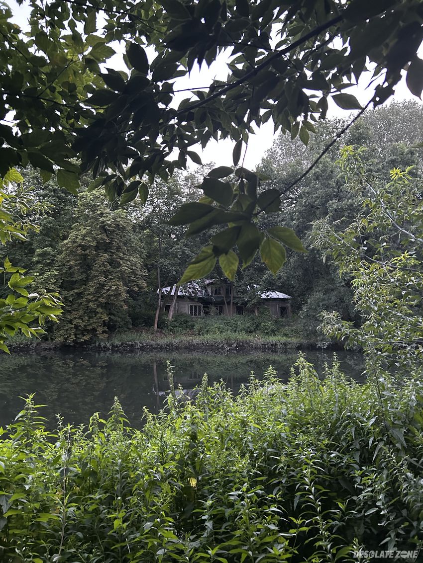 Opuszczony dworek, warszawa