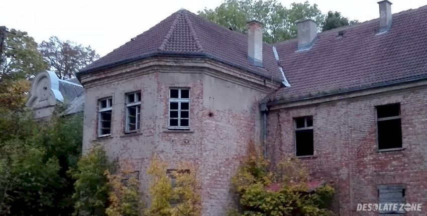 Pałac Żelazo x v i i i- x x w, Żelazo