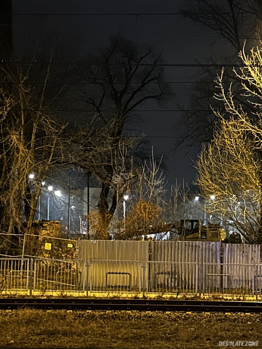 Opuszczony dom przy torach