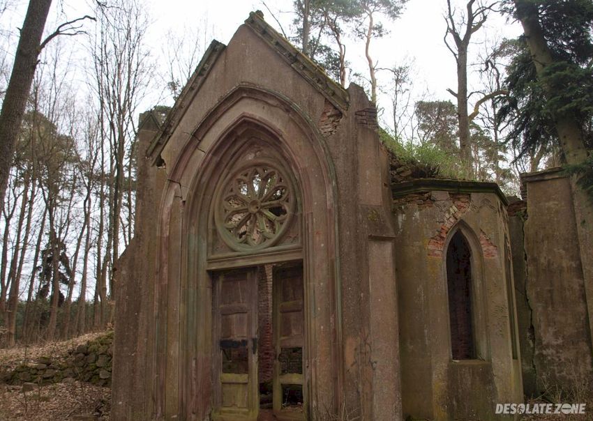 Zapomniane mauzoleum, danków