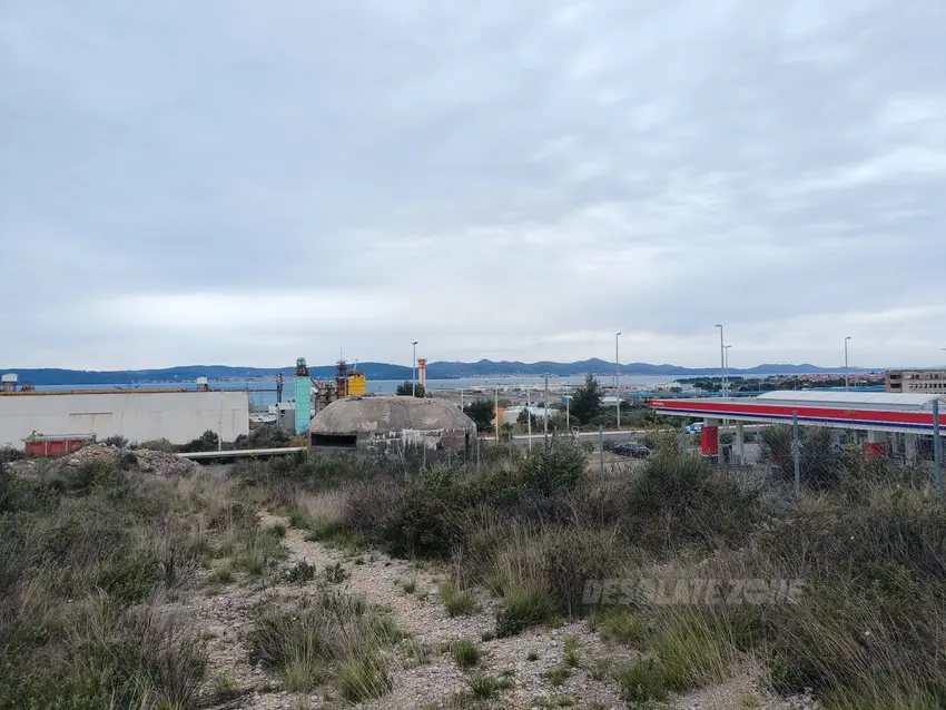 Włoski bunkier w dzielnicy gazenica zadar - zdjęcie 1/4