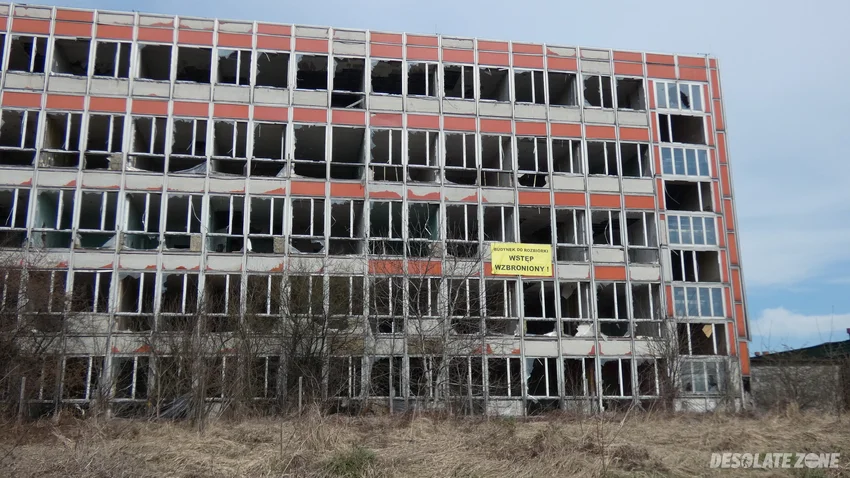 Opuszczony biurowiec p k p (oraz hotel robotniczy), dąbrowa górnicza - zdjęcie 1/4