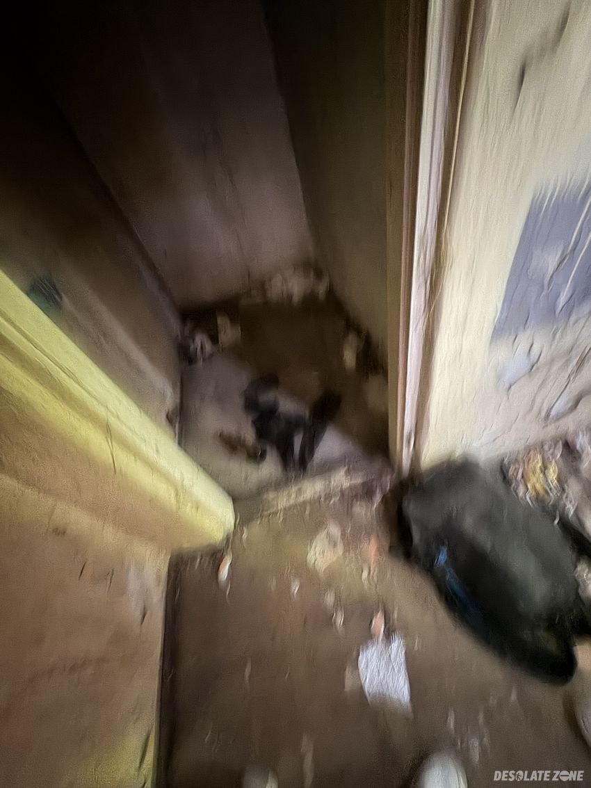 Opuszczona budka dróżnika