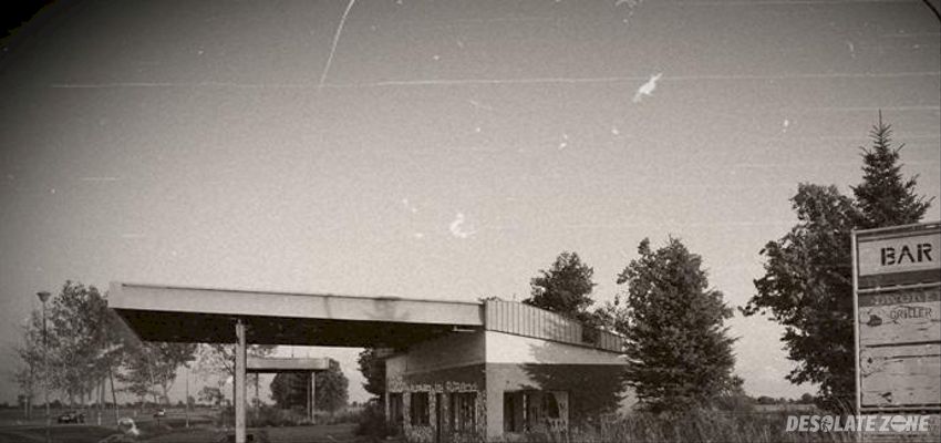 Motel i stacja benzynowa, dworek