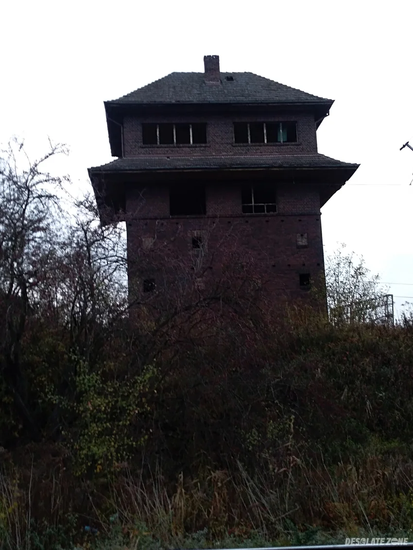 Krzywa nastawnia kolejowa