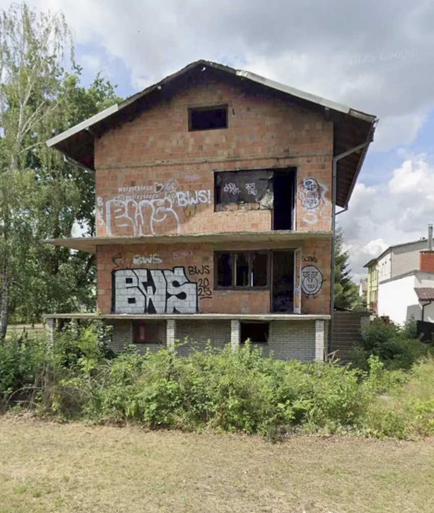 Opuszczony dom - zdjęcie 1/2