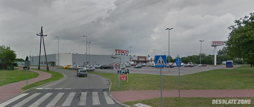 Opuszczony hipermarket t e s c o