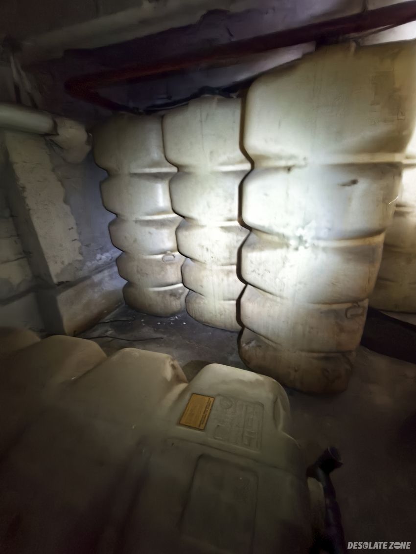 Opuszczony basen w nowym targu