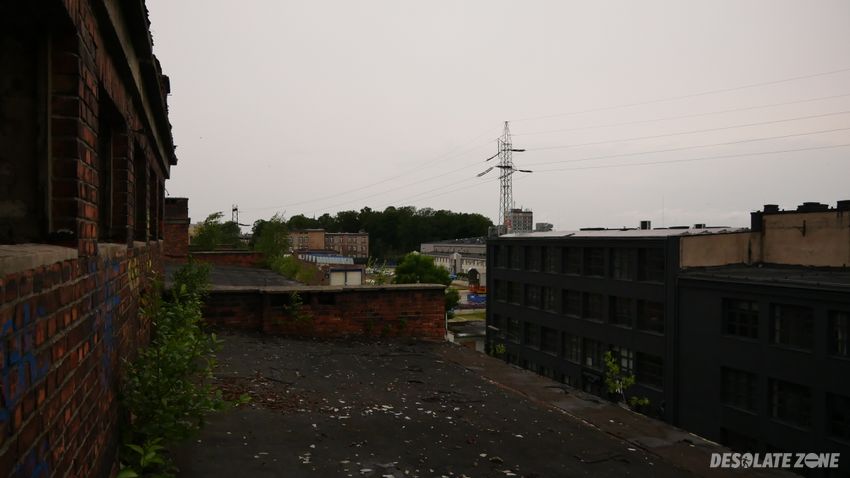 H u t a k rÓ l e w s k a c h o r zÓ w o p u s z c z o n y b u d y n e k