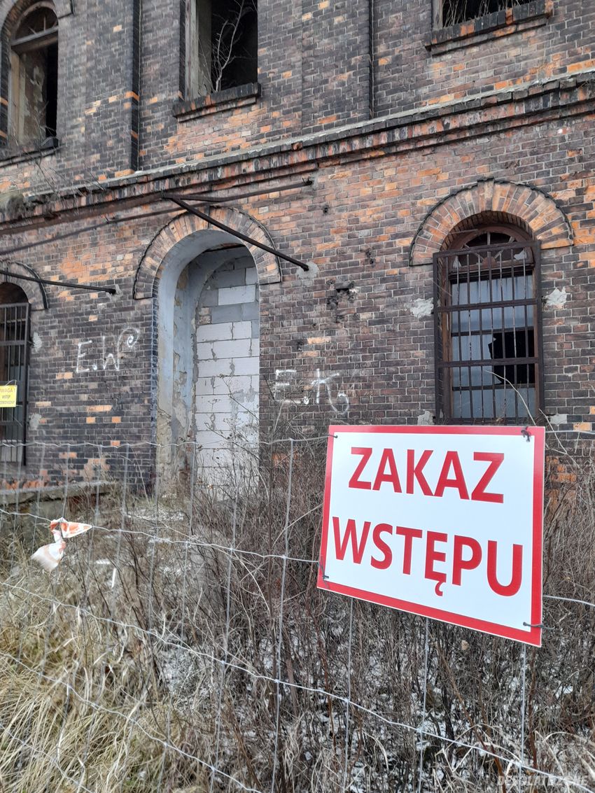 Opuszczona wieża ciśnień, Łazy