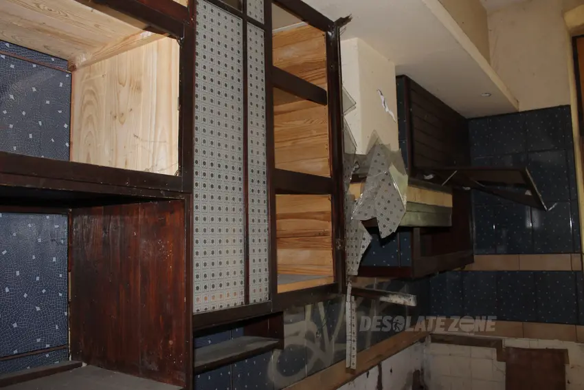 Opuszczone kamienice - zdjęcie 1/4