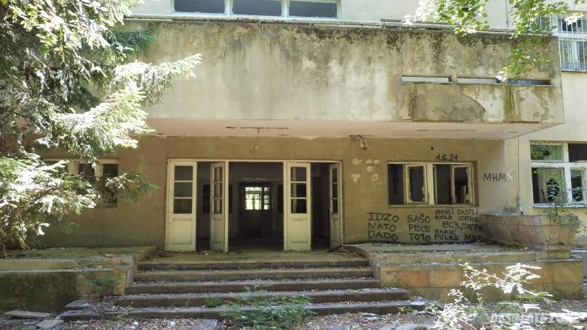 Opuszczona jednostka wojskowa, ochryda, macedonia - photo 1/4