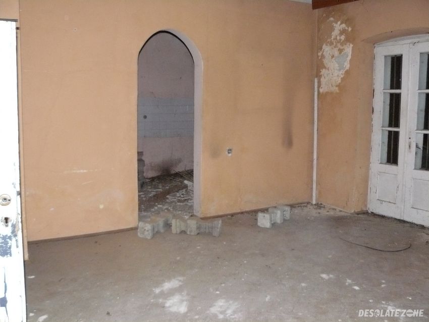 Pałac i spichlerz, kłobukowice