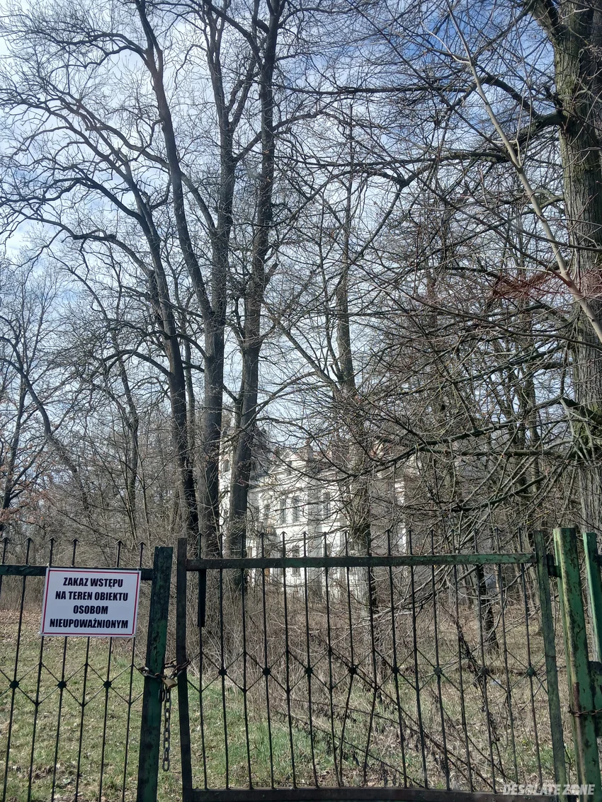 Pałac wola boglewska była szkola - zdjęcie 1/4