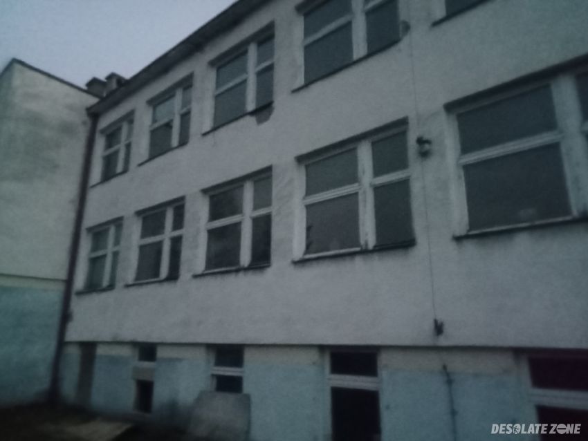 Opuszczona szkoła podstawowa