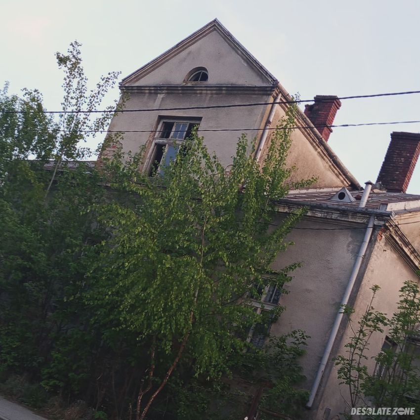 Dworek ,, marianówka"