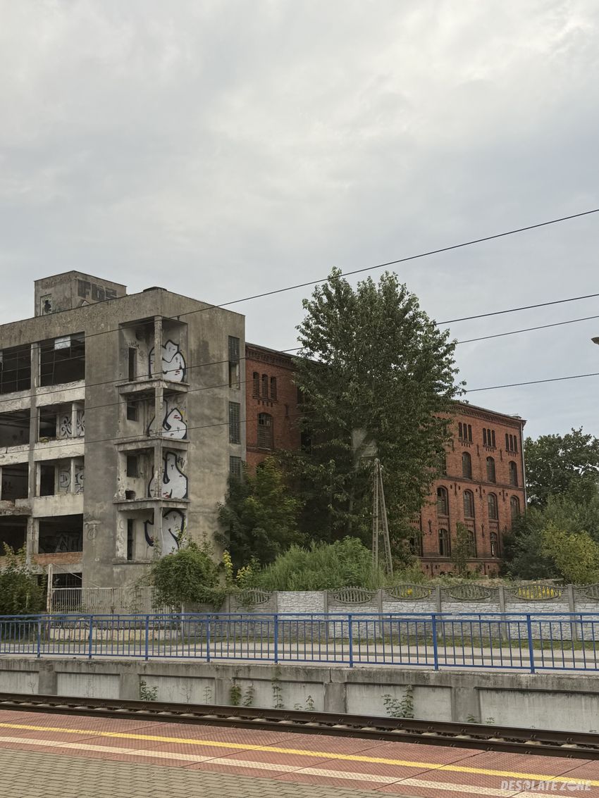 Opuszczony spichlerz, prabuty