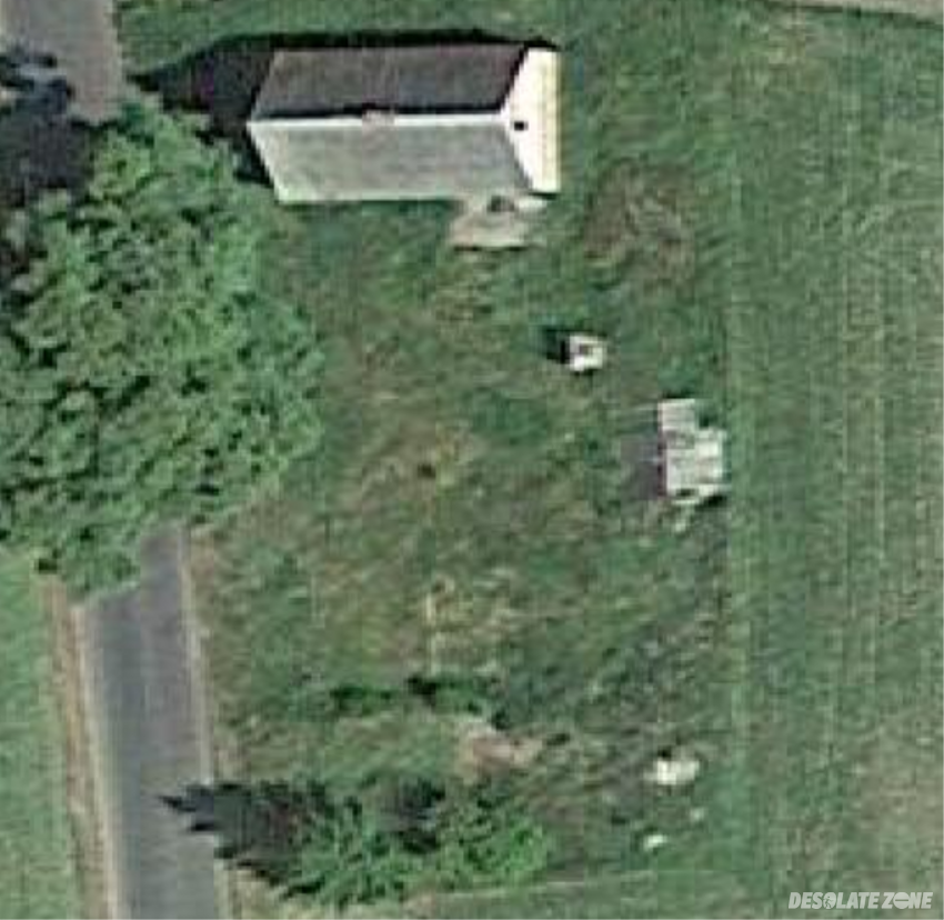 Opuszczony dom ze studnia