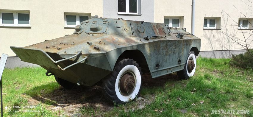 Opuszczone koszary, góra kalwaria