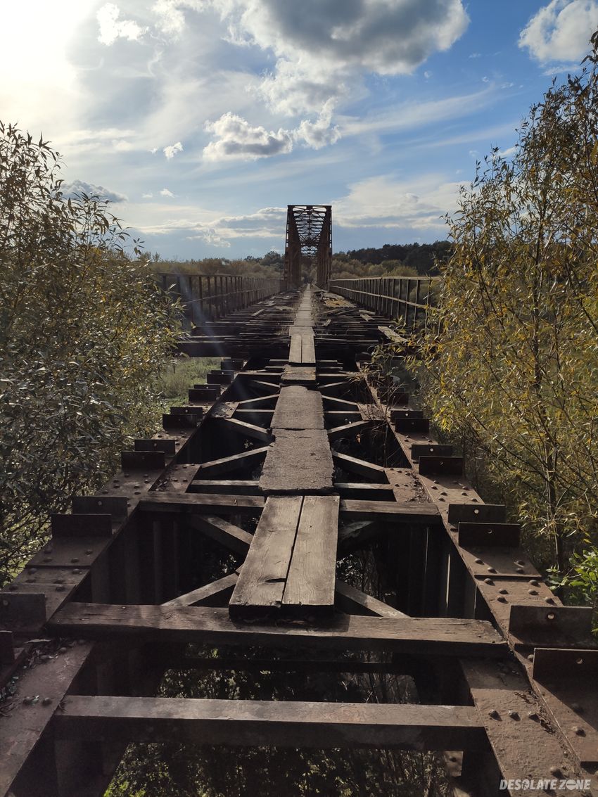 Opuszczony most kolejowy dawnej linii wronki - poznań, stobnica