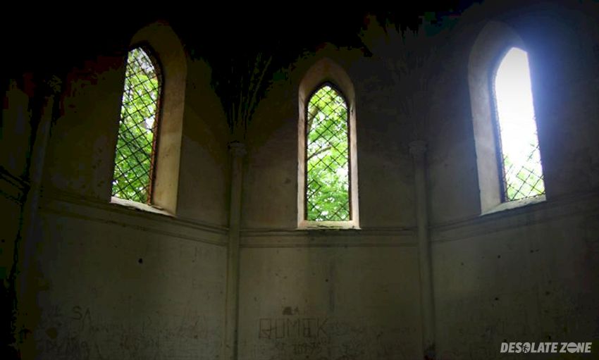 Mauzoleum lehndorffów, sztynort