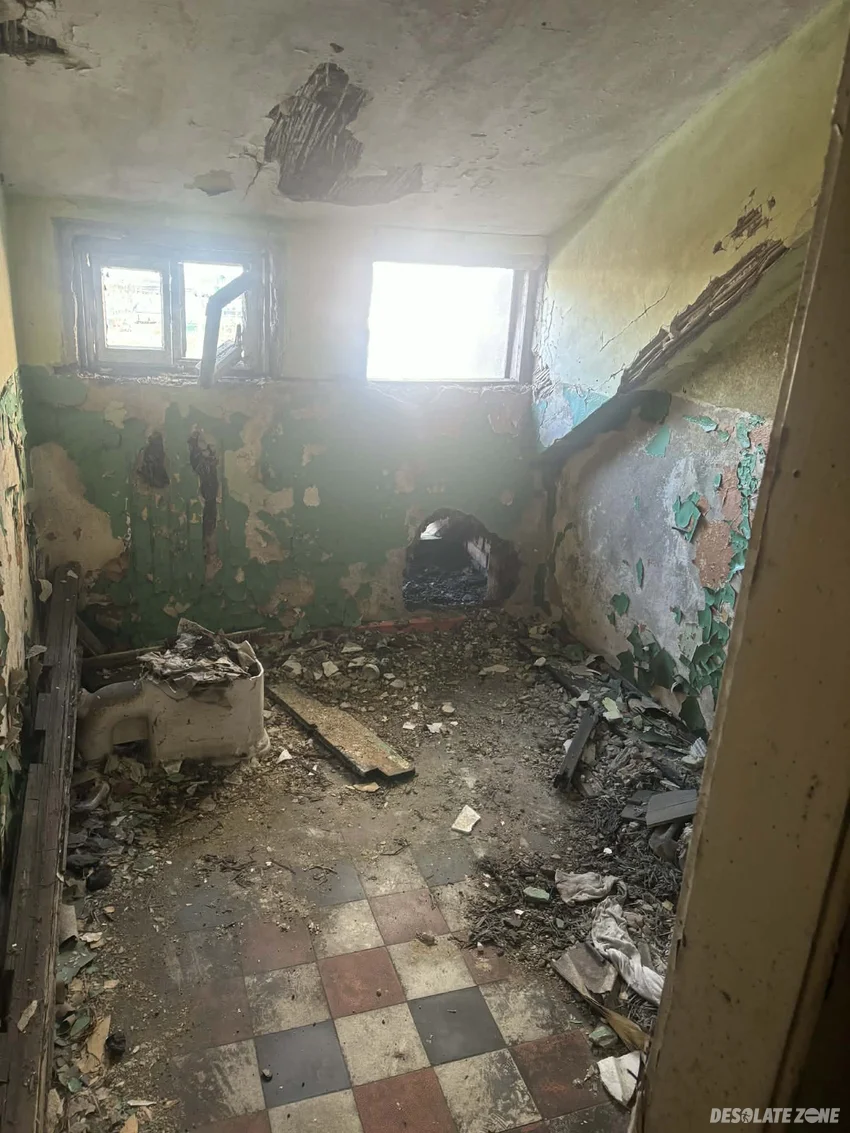 Budynek kolejowy - zdjęcie 1/4