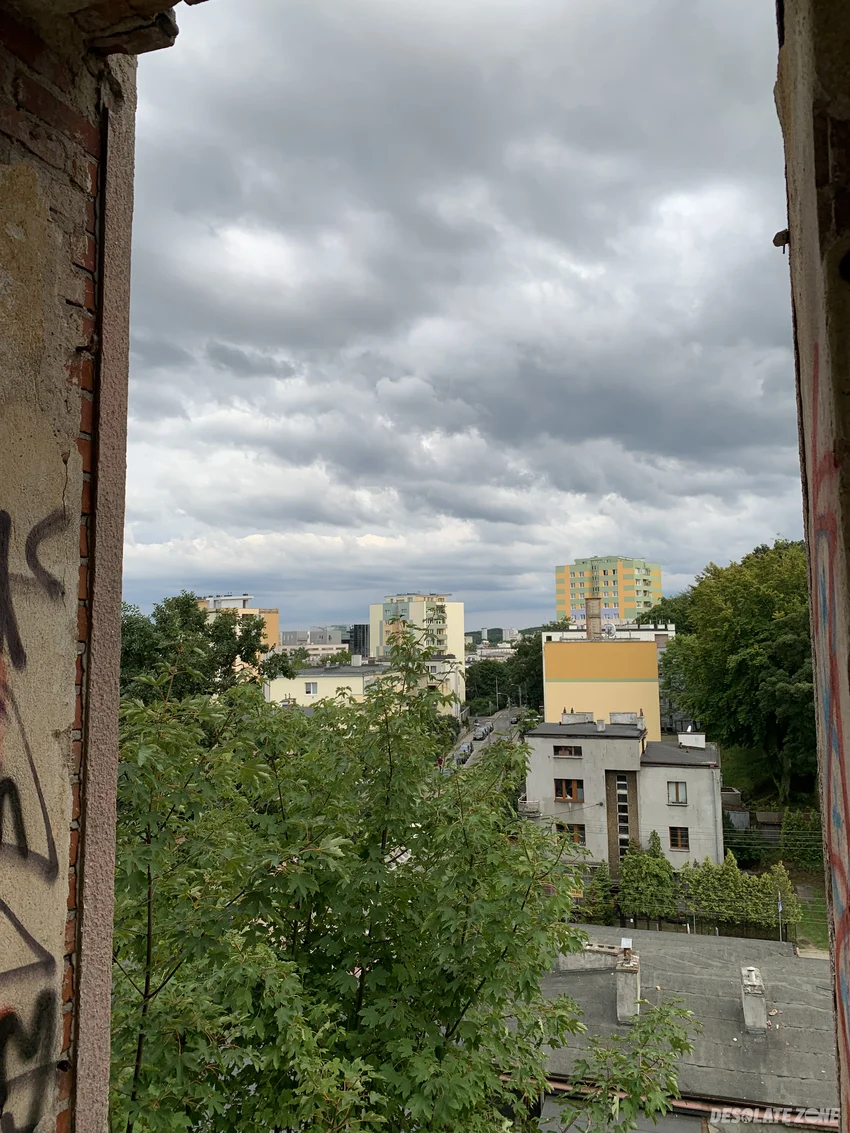 Dwie opuszczone,przedwojenne kamienice - zdjęcie 1/4