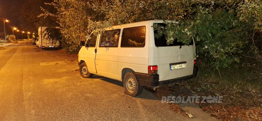 Opuszczony volkswagen transporter t4 - zdjęcie 1/4