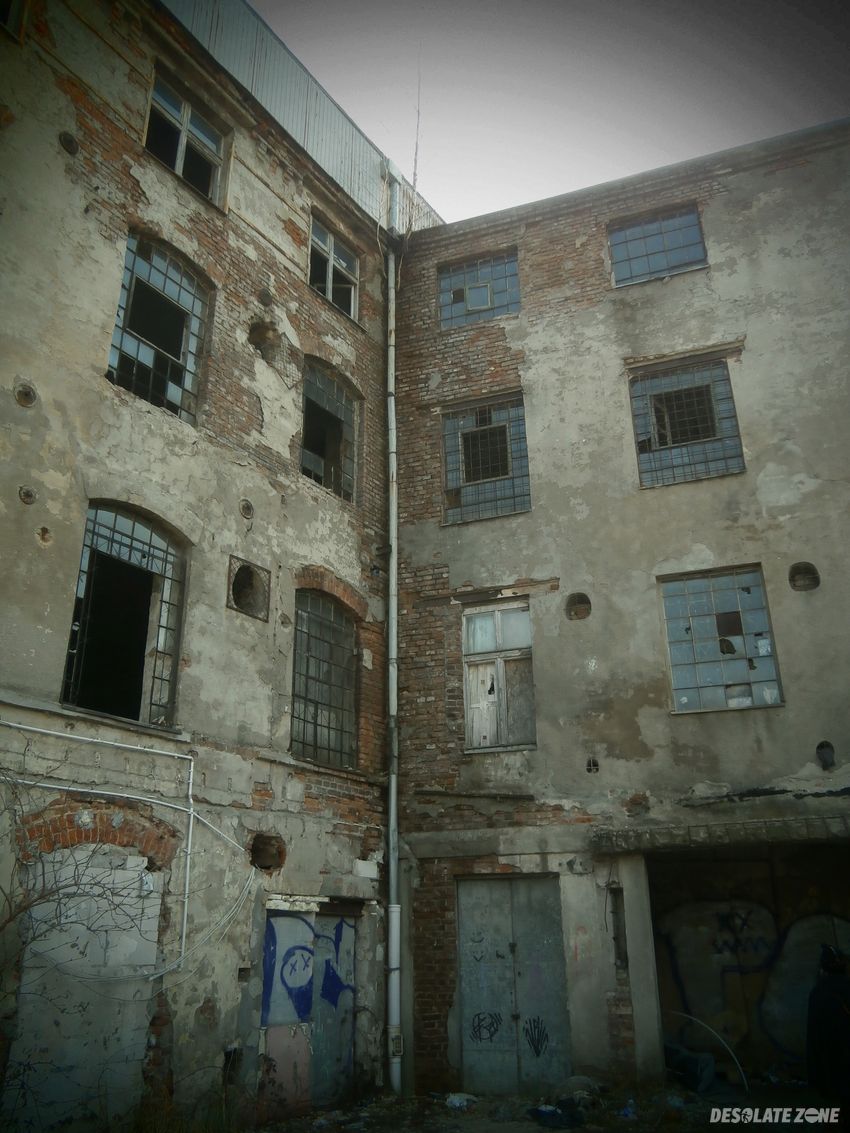 Fabryka schultza / kino kapitol