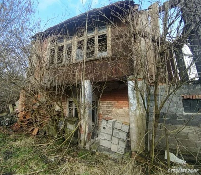 Mała ruina domku