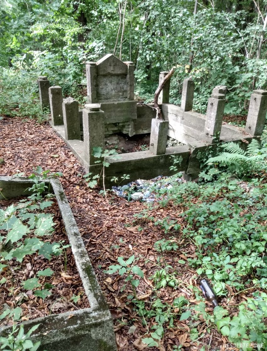 Opuszczony cmentarz