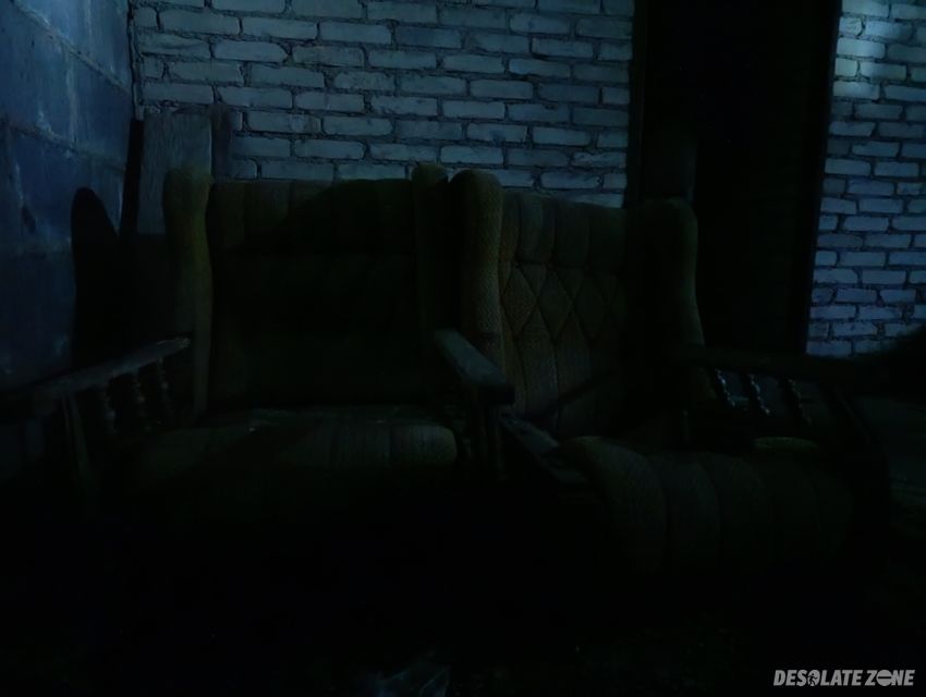 Opuszczony dom z wielką działką