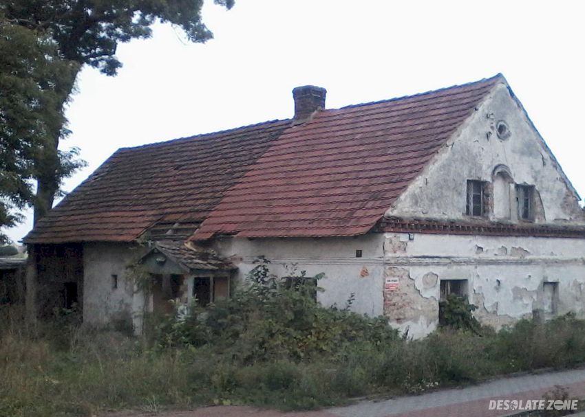 Opuszczony budynek, stare siołkowice