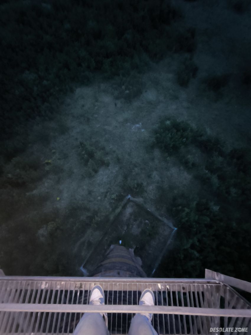 Stary komin dawny z a kŁ a d p r z e m y sŁ u tŁ u s z c z o w e g o