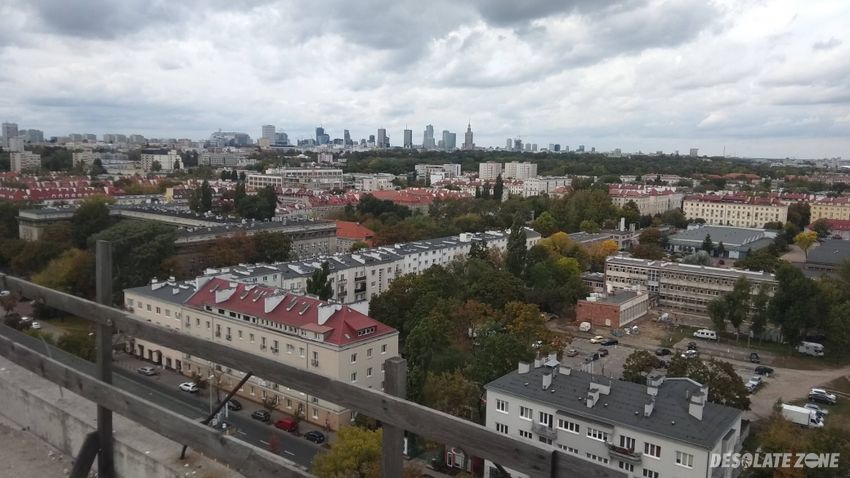 Niewykończony szkielet budynku