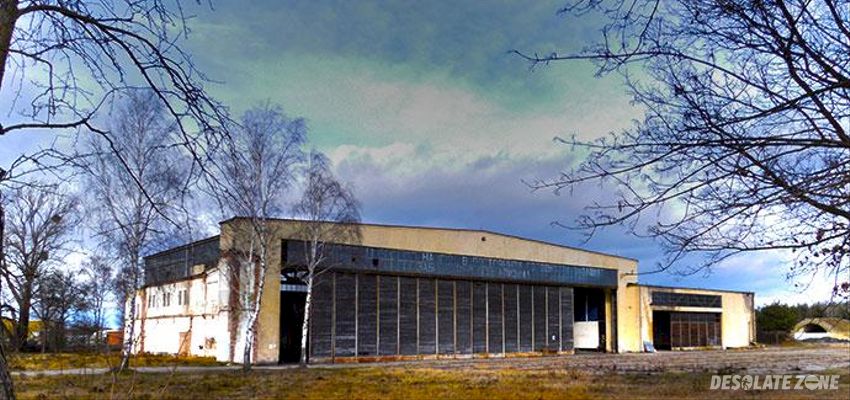 Poradzieckie lotnisko, wiechlice