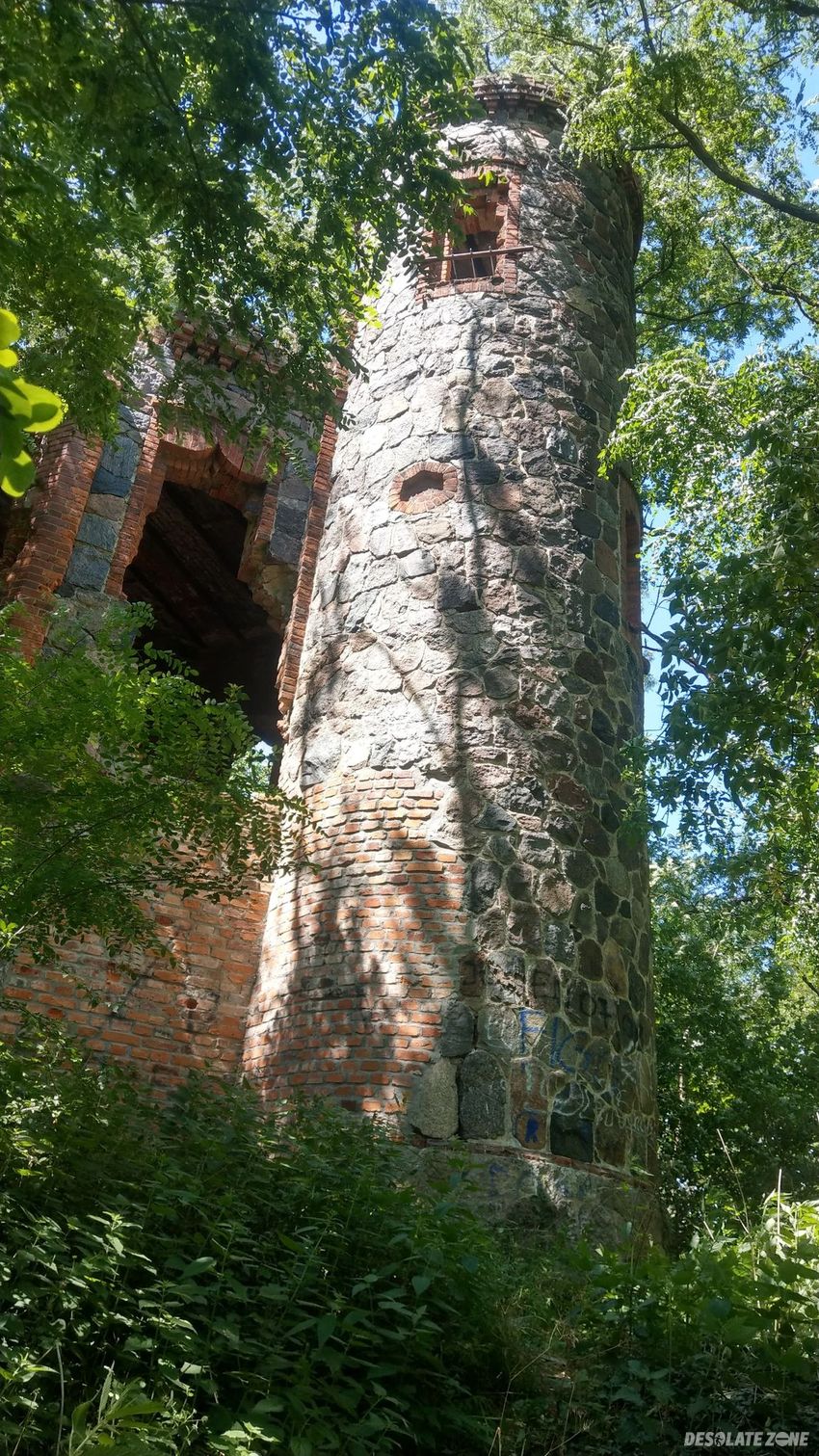 Ruiny baszty w lubinicku