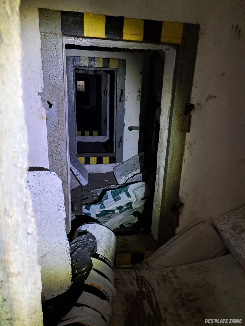 Schron z czasów p r l