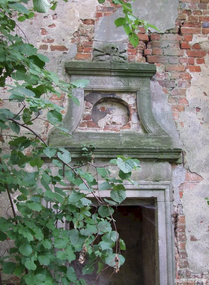 Kościół ewangelicki (dawny zamek), z x v w., 1756 r., 1884 r, jędrzychów - photo 1/4