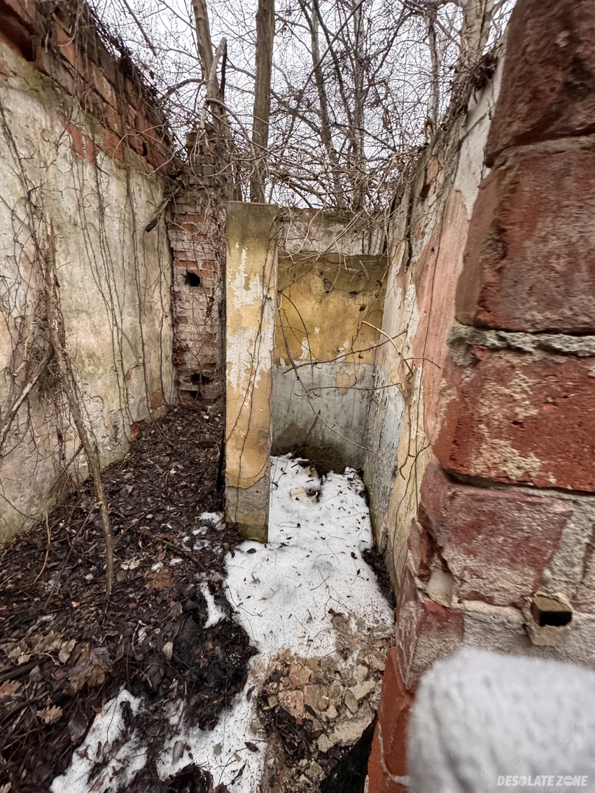 Opuszczona stacja kolejowa - photo 1/4