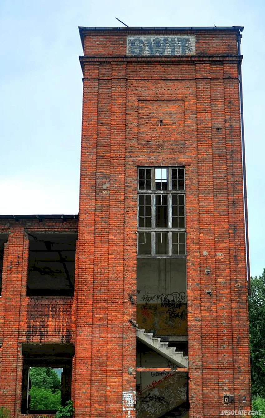 Farbiarnia odzieży b a r w a, mosina