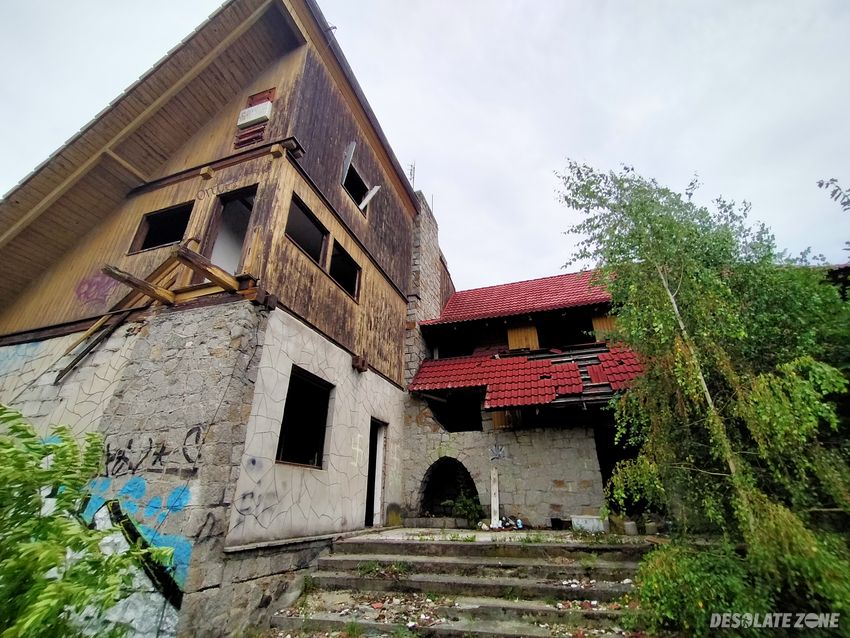 Zajazd gawra w izbicach, koło rawicza, izbice