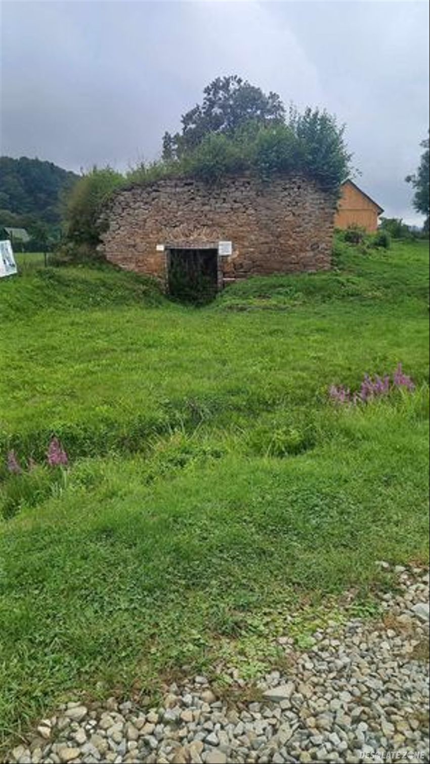 Ruiny spichlerza z x v i i w