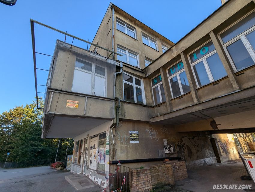 Opuszczony budynek empiku