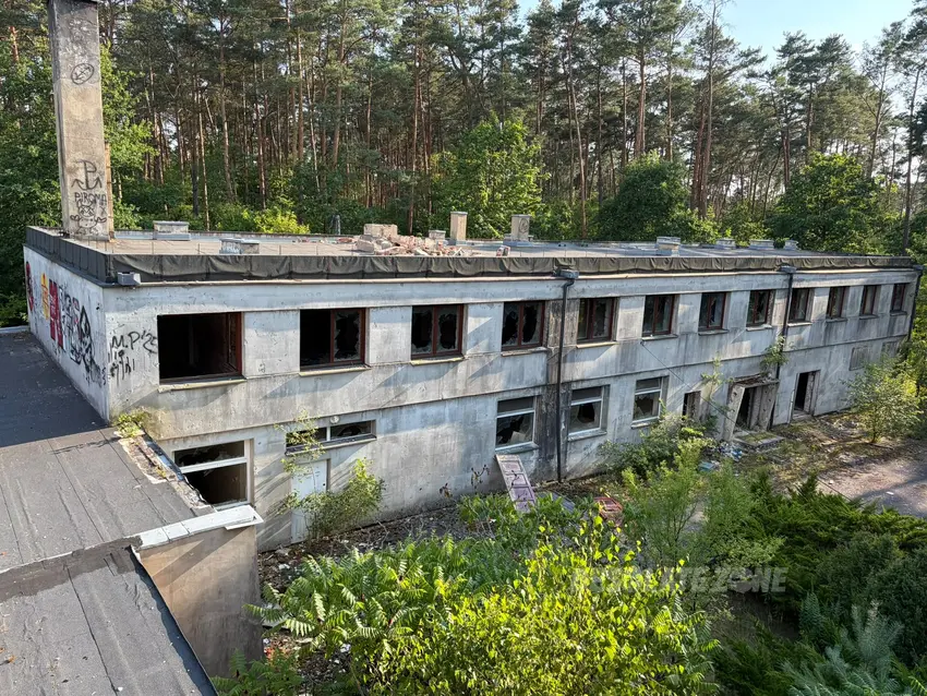 Opuszczony ośrodek " villa rosa" - photo 1/78