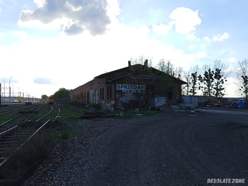 Opuszczony magazyn kolejowy